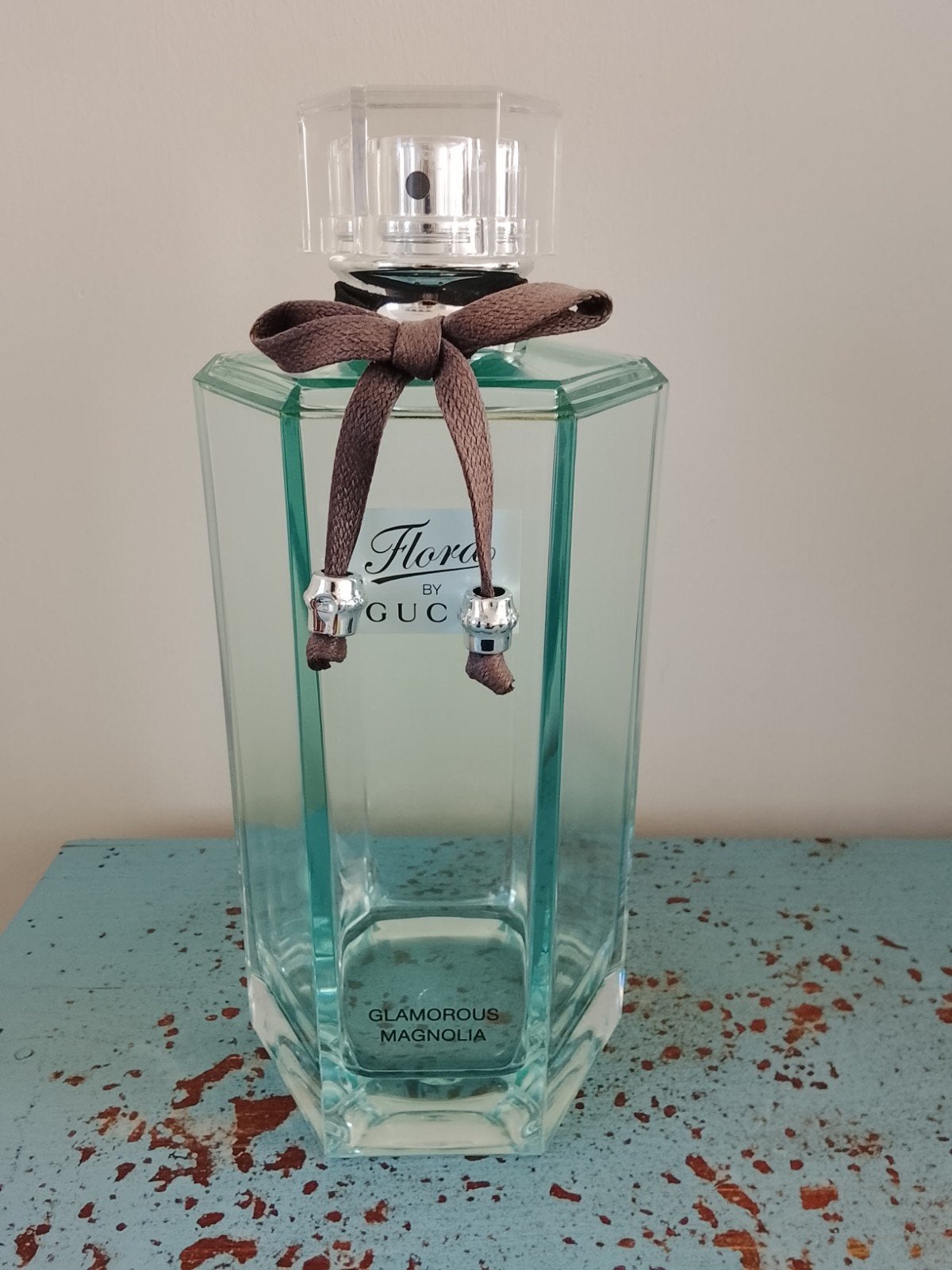 giant factice flora by Gucci glamorous magnolia, Verzamelen, Parfumverzamelingen, Ophalen of Verzenden, Nieuw, Toebehoren