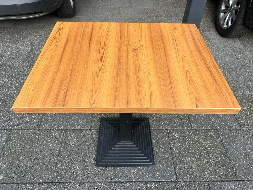Degelijke eettafel 60X80cm, Tuin en Terras, Tuintafels, Ophalen of Verzenden, Gebruikt, Rechthoekig, Hout