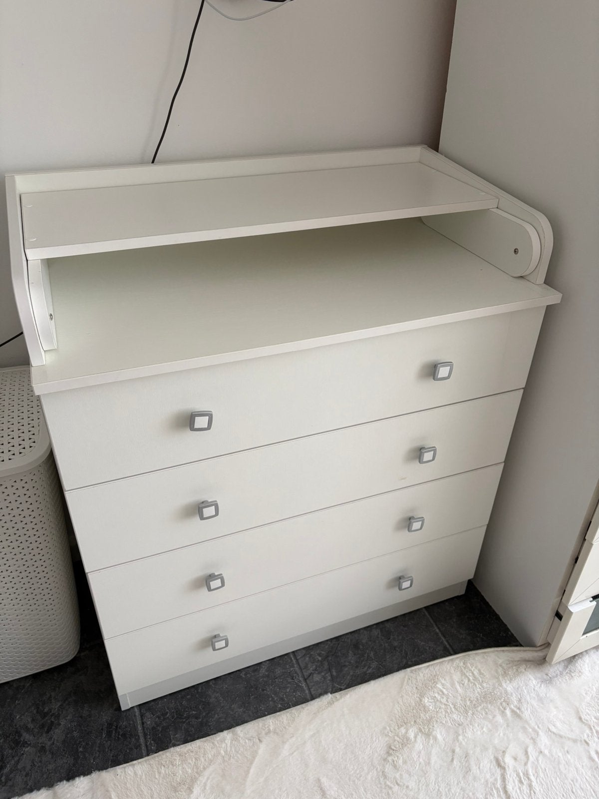 Commode / ladekast met uitklapbare aankleedtafel, Ophalen, Zo goed als nieuw, 50 tot 70 cm, 90 tot 105 cm