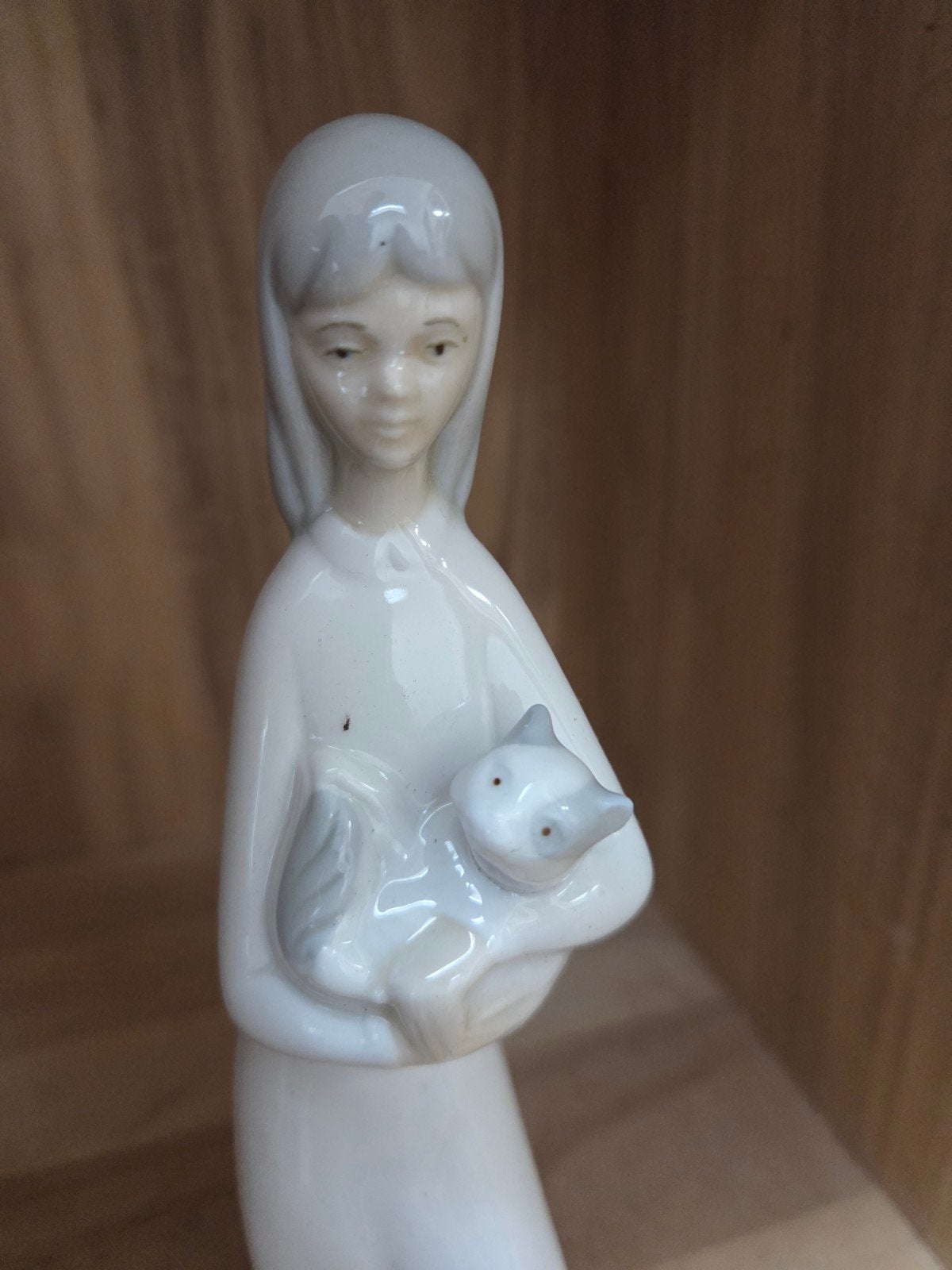 Vintage Porseleinen Beeldje Meisje met Kat - Spanje, Ophalen of Verzenden, Zo goed als nieuw, Mens