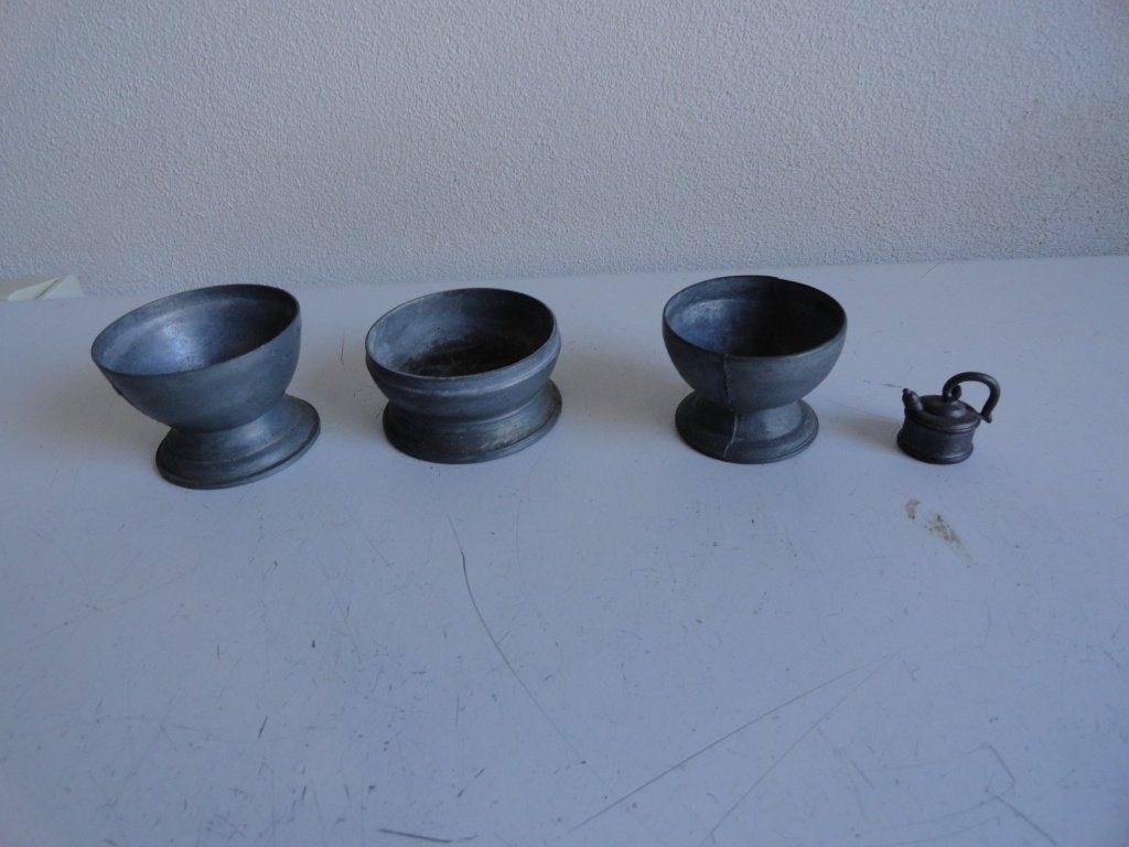 Miniatuurtjes tin, tinnen kommetjes en kannetje, antiek, Antiek en Kunst, Antiek | Tin, Ophalen of Verzenden