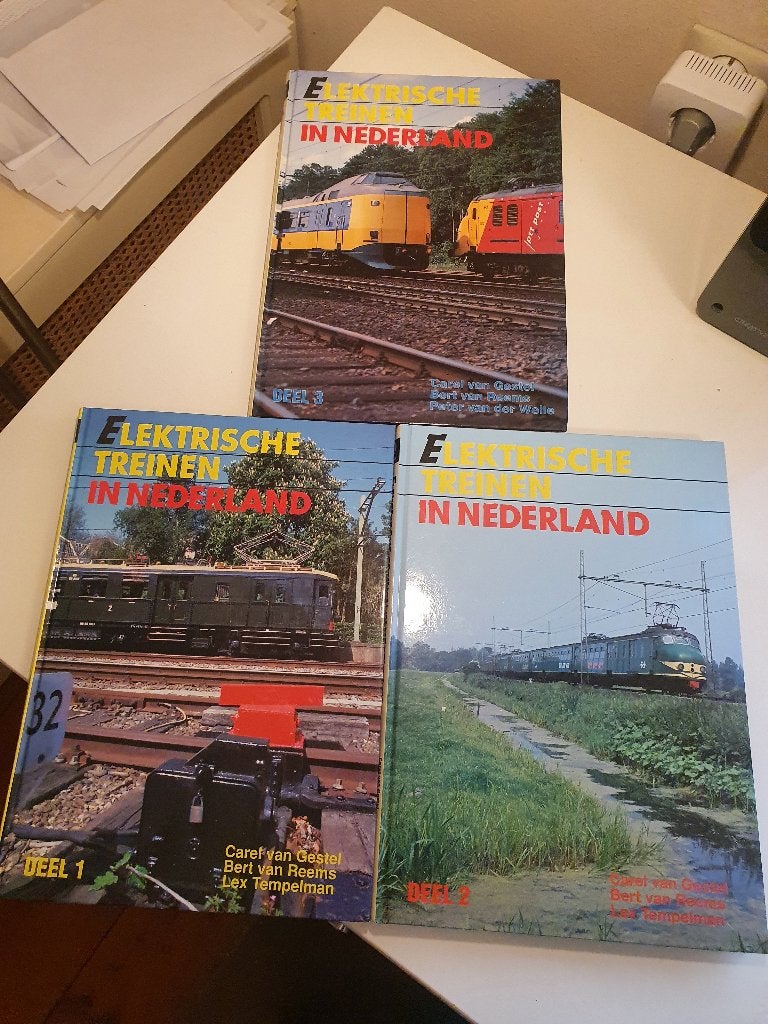 Boekenserie Elektrische treinen in Nederland deel 1, 2; 3, Ophalen of Verzenden, Nieuw, Trein, Boek of Tijdschrift