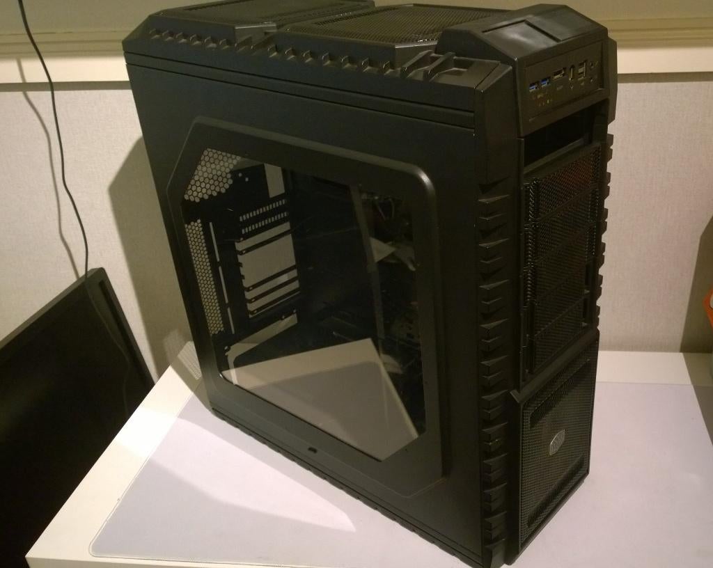 Retro Cooler Master HAF X gaming behuizing, 2010, Computers en Software, Computerbehuizingen, Ophalen, Gebruikt