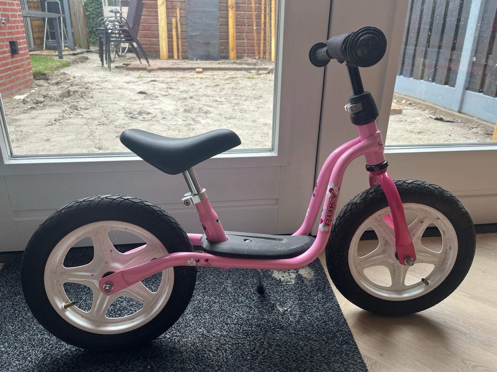 Roze Puky loopfiets, Ophalen, Zo goed als nieuw, Loopfiets