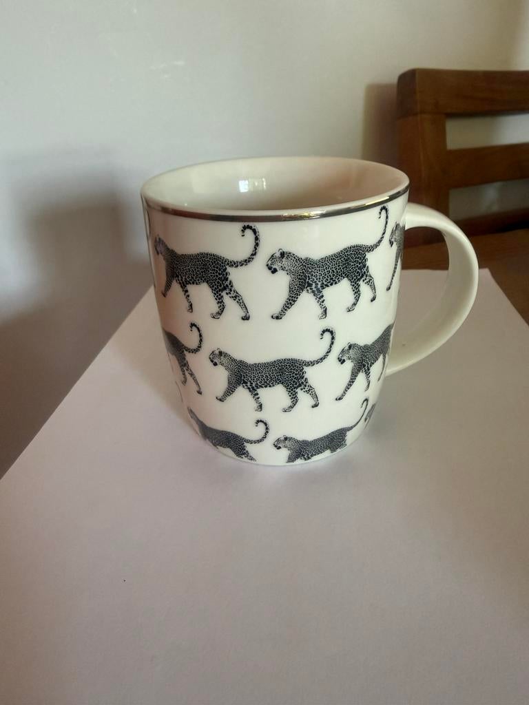 Diverse mokken te koop €1 per stuk, Ophalen of Verzenden, Zo goed als nieuw, Overige stijlen, Kop(pen) en/of Schotel(s)