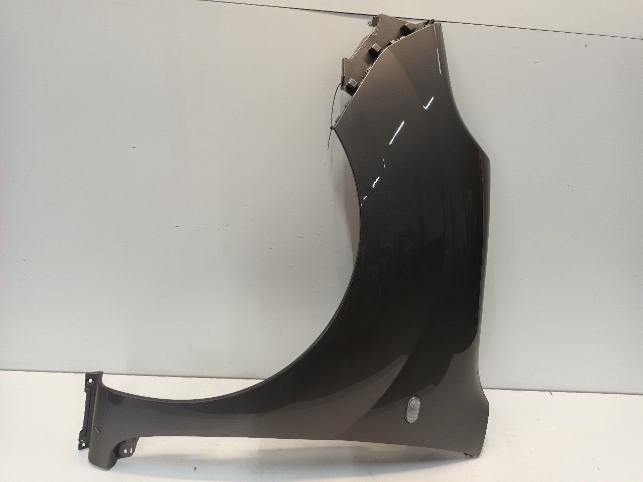 Voorscherm links Renault Kangoo, Onderdelen@venauto.nl, Van der Ven Autorecycling B.V., Gebruikt, Ettenseweg 76, 4706 PB Roosendaal, The Netherlands
