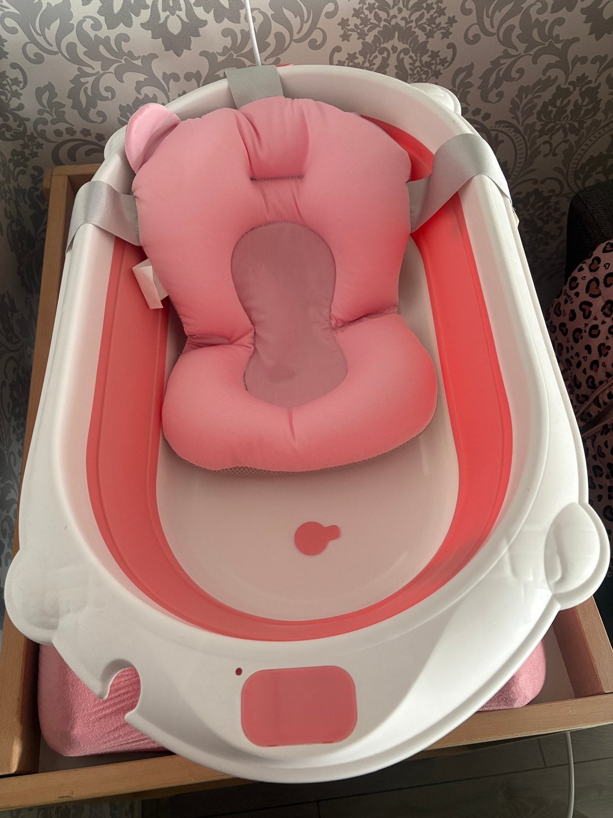 Zgan roze inklapbaar babybadje incl kussen, Ophalen of Verzenden, Zo goed als nieuw, Badje