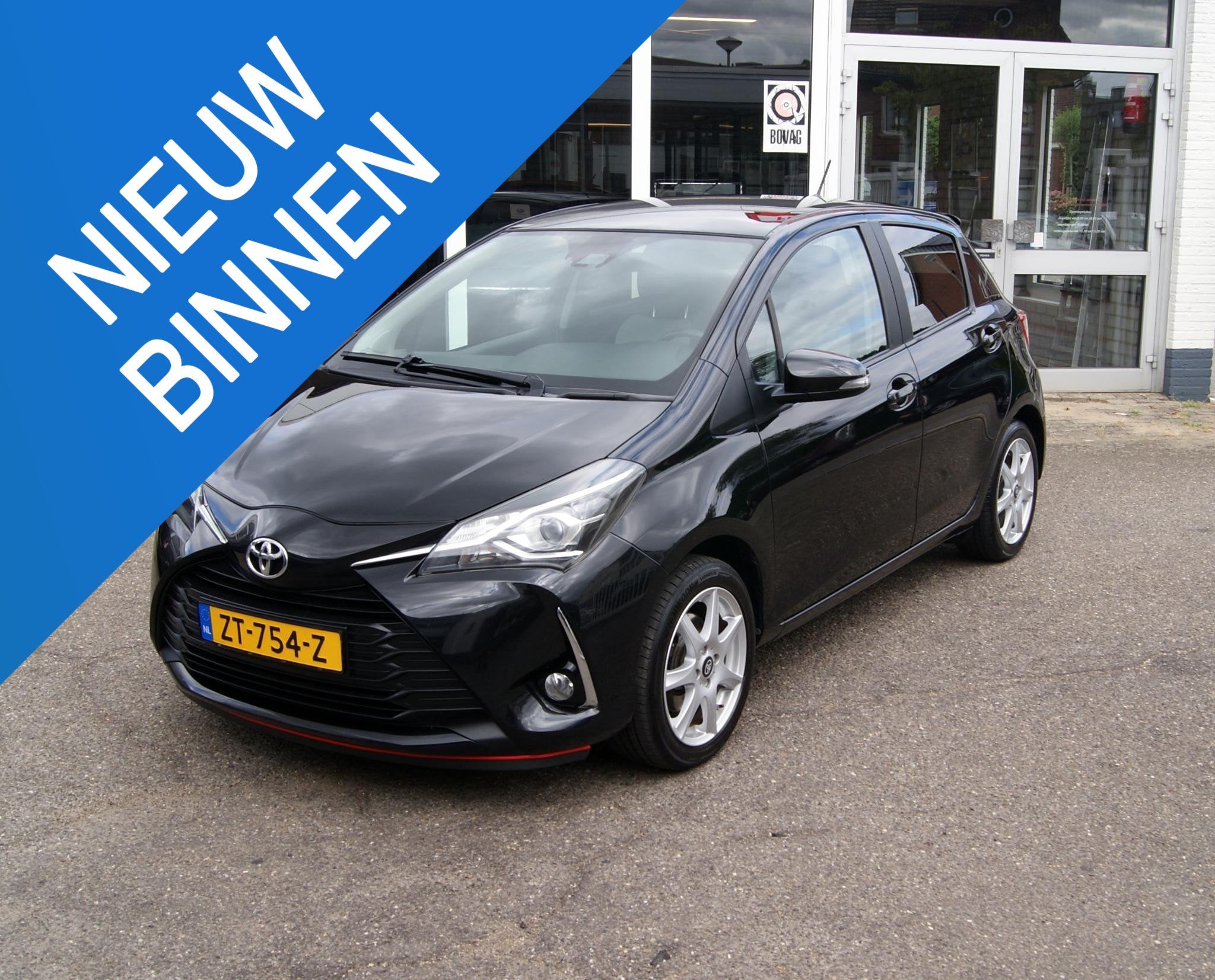 Toyota Yaris 1.5 VVT-i Active Navi,Camera,cruise,Clima,RIJKL, Auto's, Toyota, 12 maanden, Stof, Euro 6, 4 cilinders