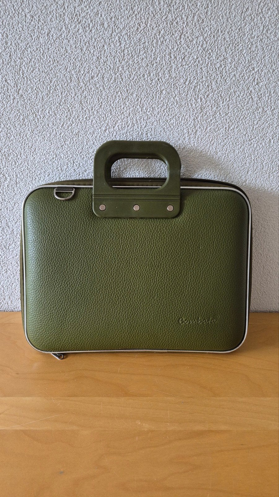 Laptophoes Bombata groen, Computers en Software, Laptoptassen, Groen, Aktetas, Ophalen of Verzenden, 14 inch