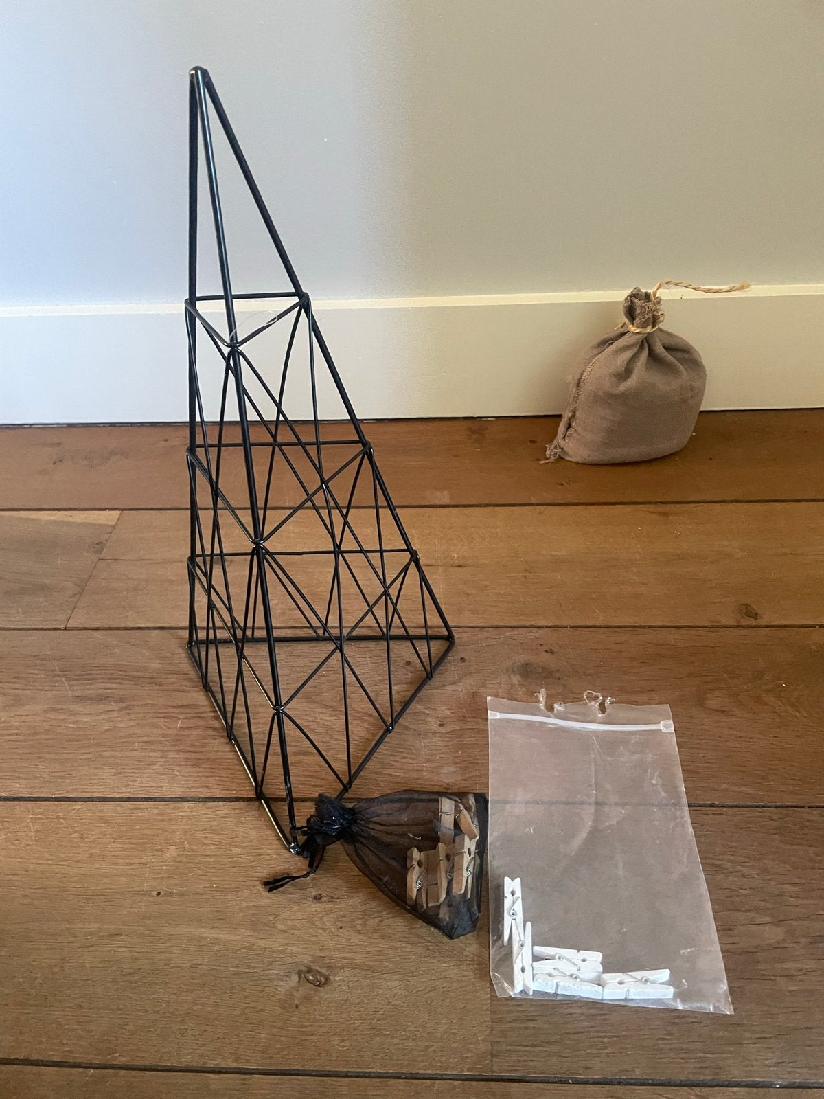 Zwart metalen fotorek/kaartenhouder - 39 cm hoog, Ophalen of Verzenden, Gebruikt, Zwart, Metaal