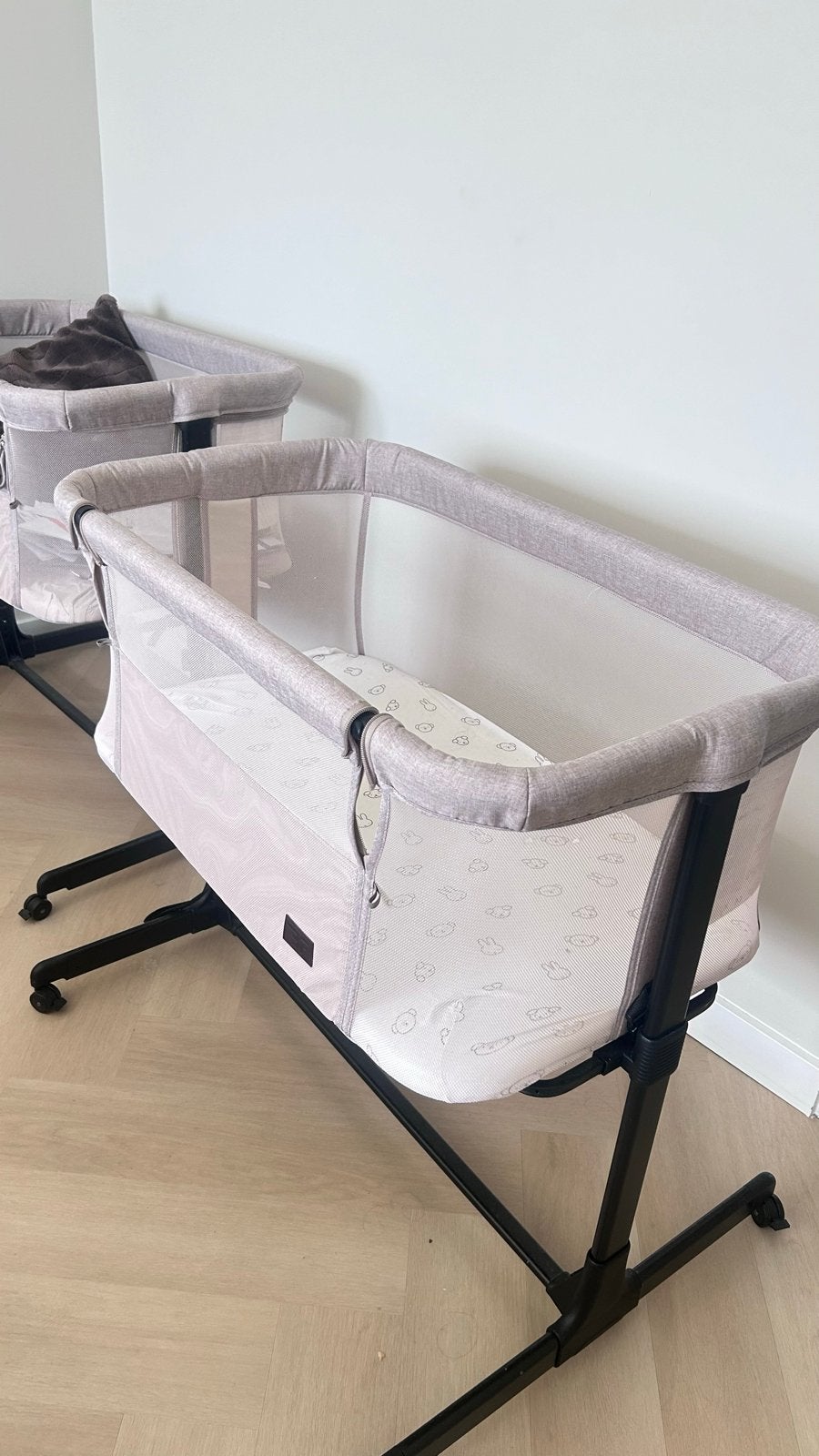 2 Co-sleeper wieg - ideaal voor pasgeborenen, Ophalen of Verzenden, Zo goed als nieuw, Wieg
