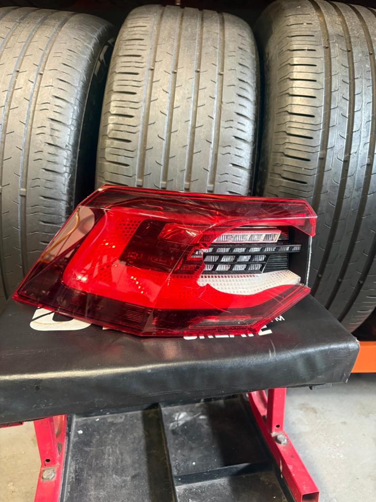 Volkswagen Golf 8 achterlicht (glas gebroken), Auto-onderdelen, Verlichting, Ophalen of Verzenden, Gebruikt, Volkswagen