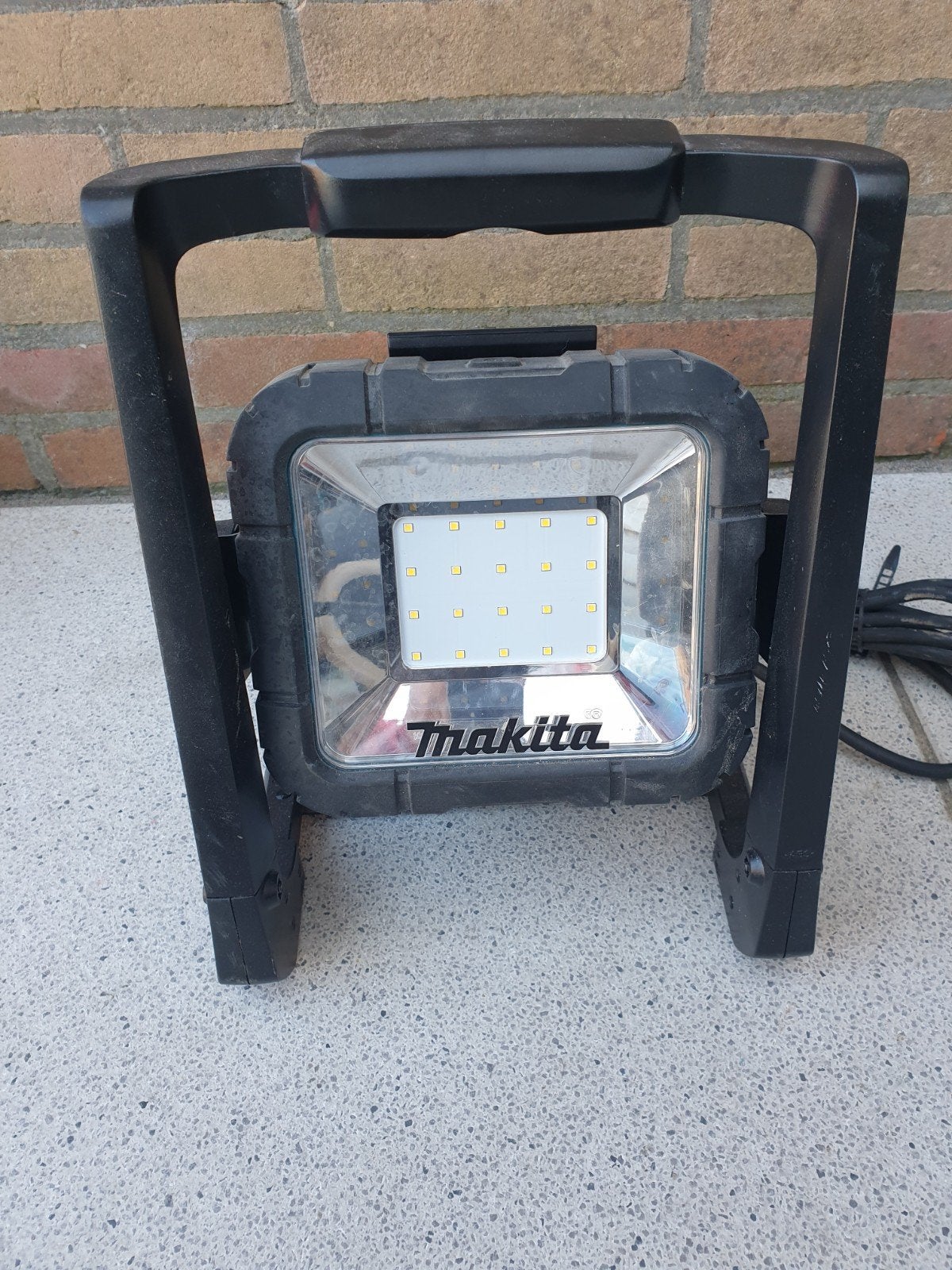 Makita DML805 LED Bouwlamp / Werklamp - Zo goed als nieuw, Ophalen of Verzenden, Zo goed als nieuw, Minder dan 50 watt, Lamp met armatuur