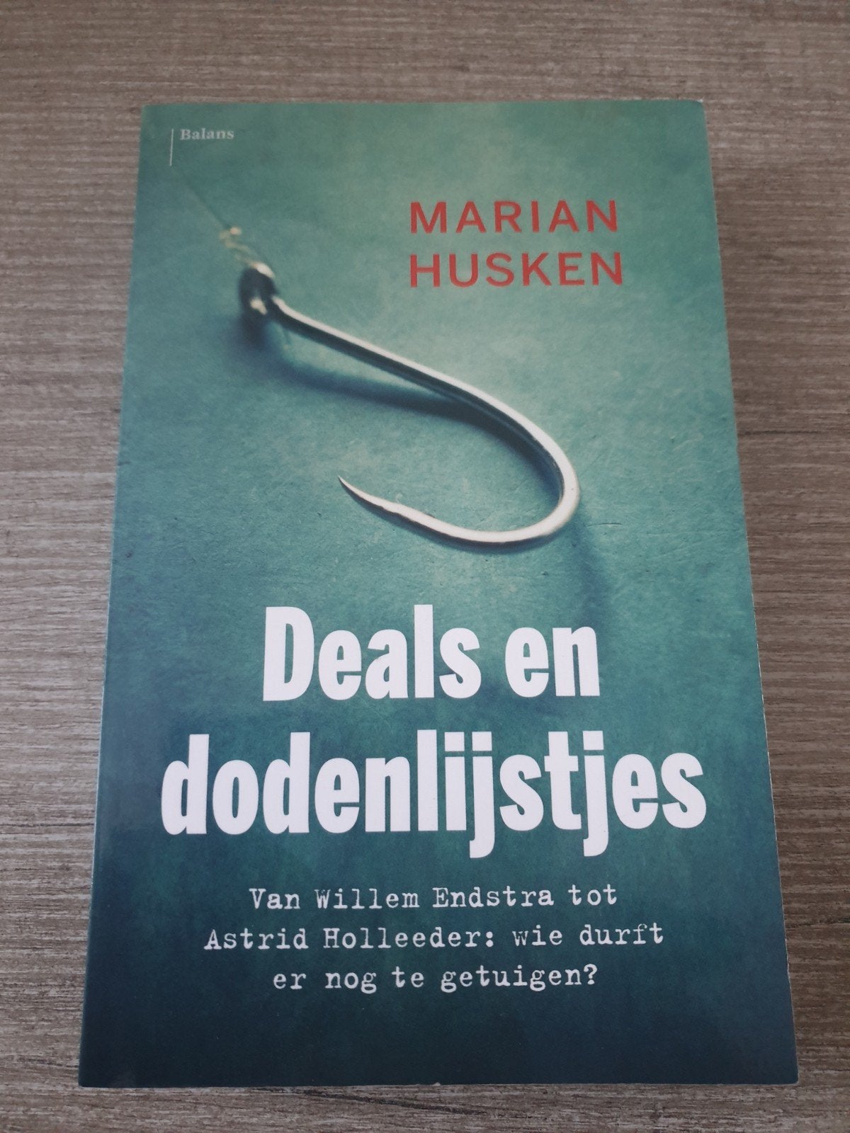 Deals en dodenlijstjes - Marian Husken, Boeken, Ophalen of Verzenden, Gelezen, Marian Husken