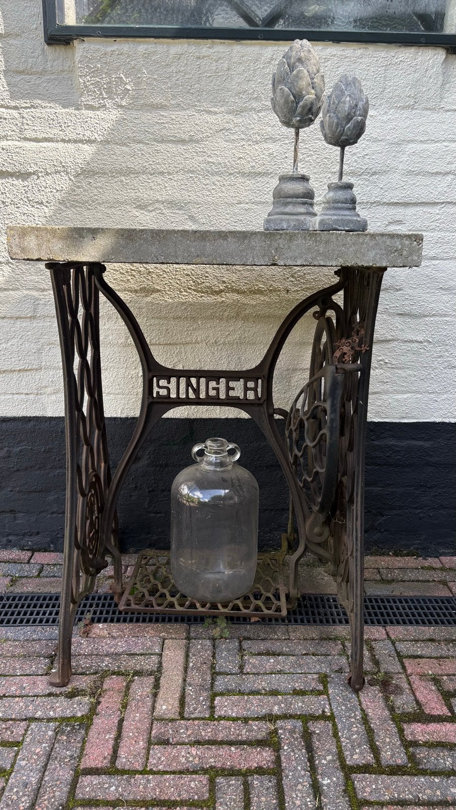 Antieke Singer Naaimachine Onderstel met Stenen Blad, Ophalen