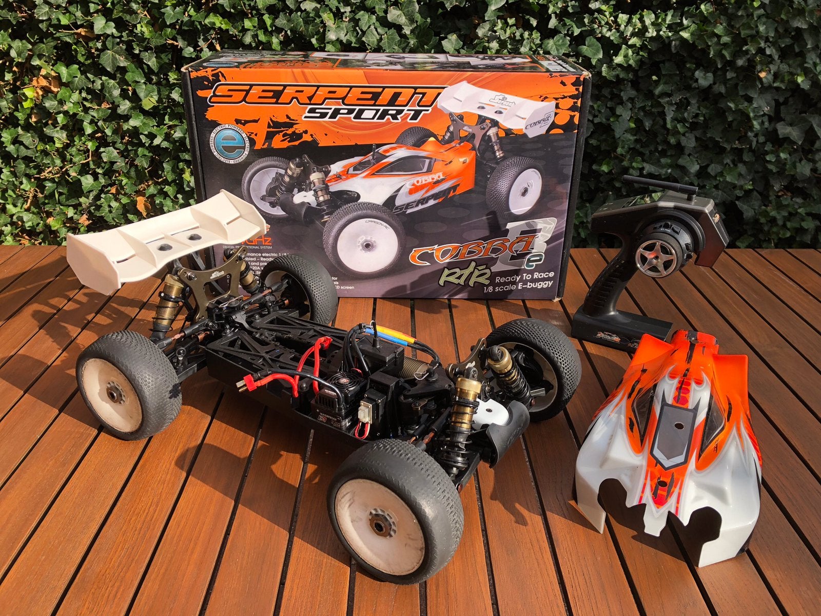 Serpent Cobra RTR 811 BE 1/8 E-Buggy RC Auto, Ophalen of Verzenden, Zo goed als nieuw, Overige schalen, Onderdeel