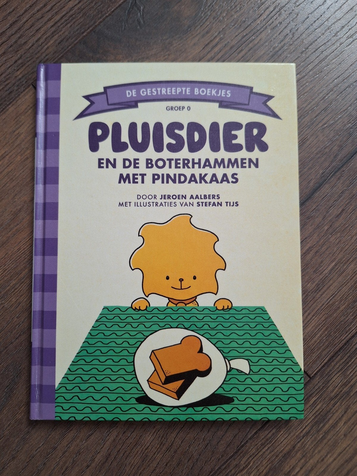Borre Boekje Pluisdier en de boterhammen met pindakaas, Boeken, Ophalen of Verzenden, Zo goed als nieuw, Jeroen Aalbers, 3 tot 4 jaar
