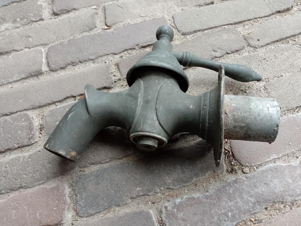 Goede zware antieke koperen kraan uit boerderij, Ophalen of Verzenden
