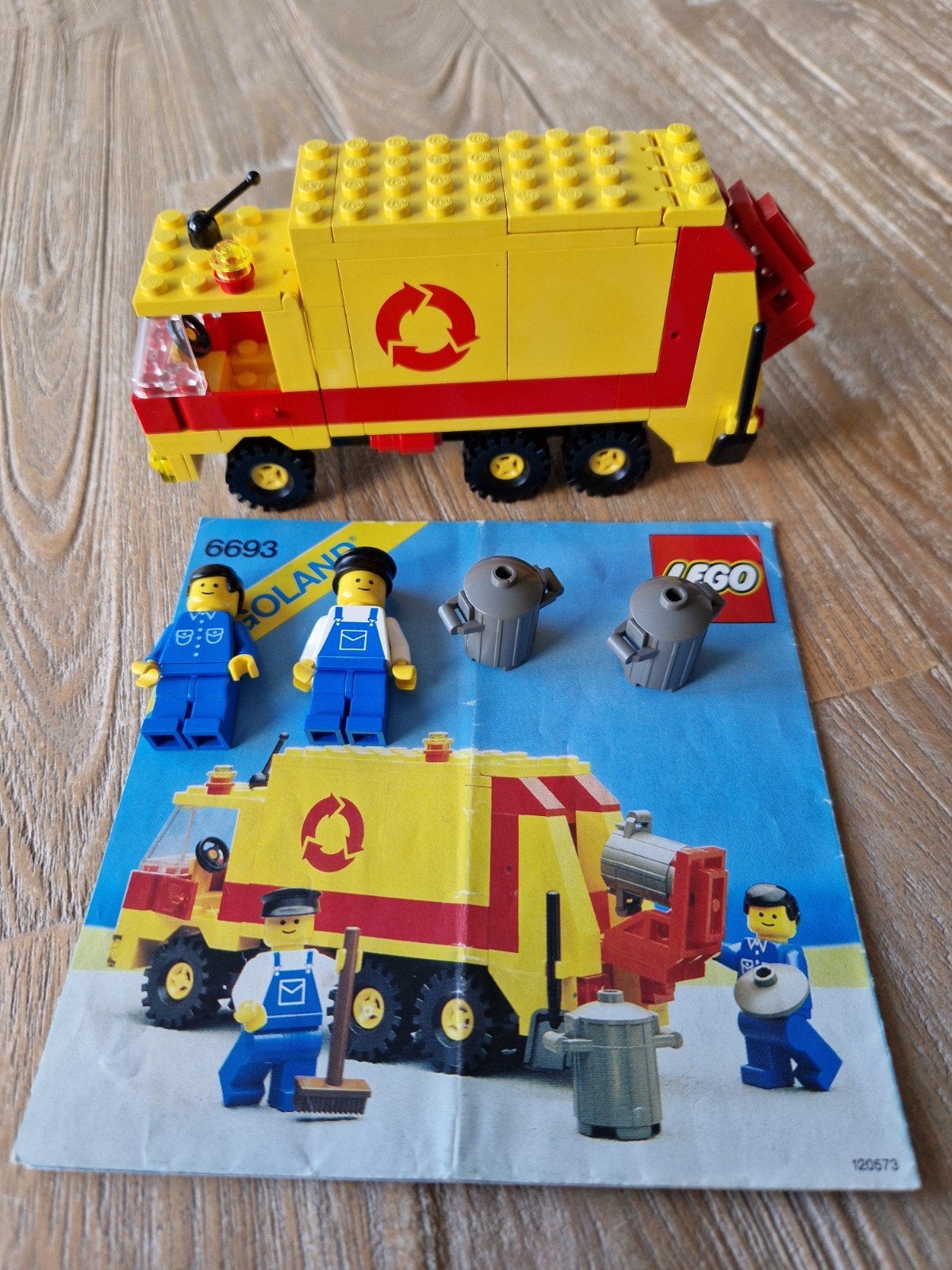 Lego 6693 vuilniswagen met boekje, Kinderen en Baby's, Speelgoed | Duplo en Lego, Gebruikt, Lego, Ophalen of Verzenden, Compleet