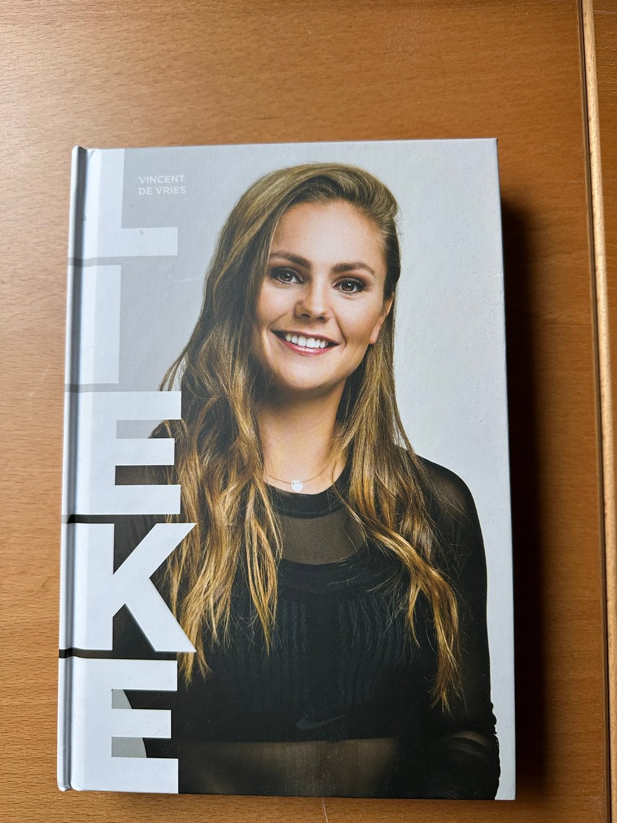 LIEKE - De voetbalster Lieke Martens, Ophalen of Verzenden, Zo goed als nieuw, Sport