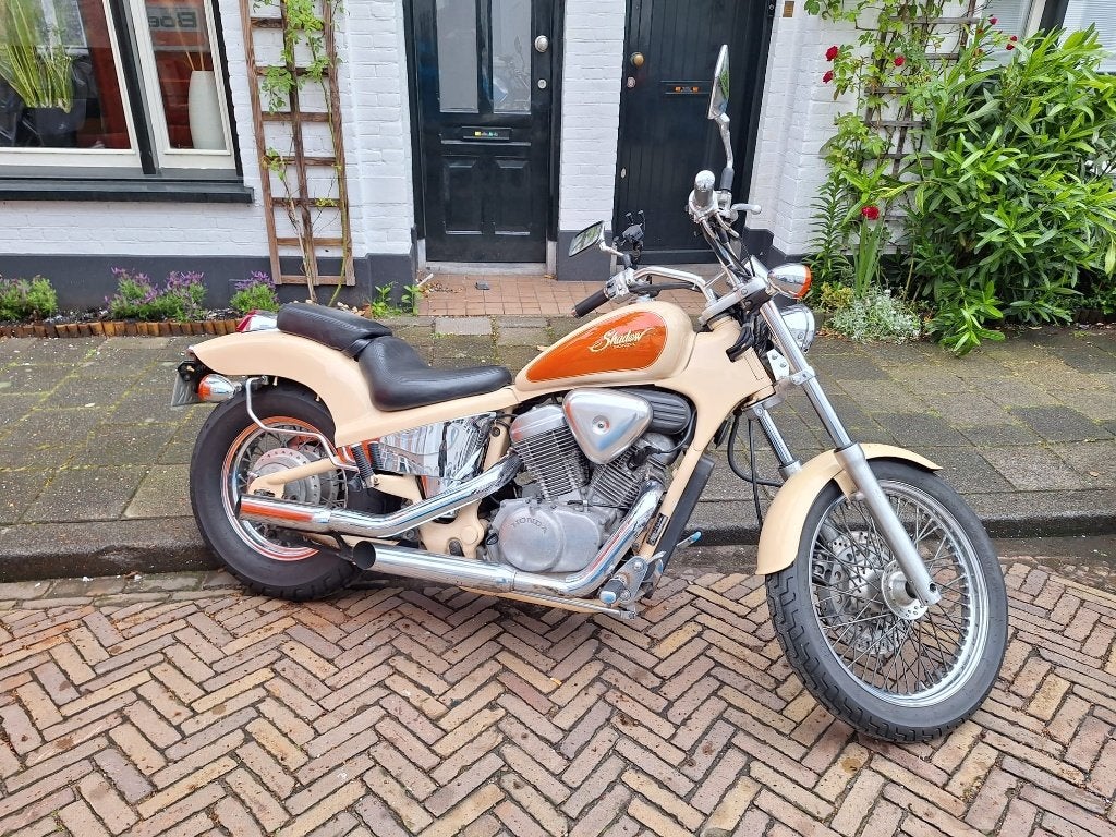 Honda Shadow VT 600 uit 1992 - Nette Chopper met beurt, Motoren, 2 cilinders, Chopper, Gebruikt, Particulier