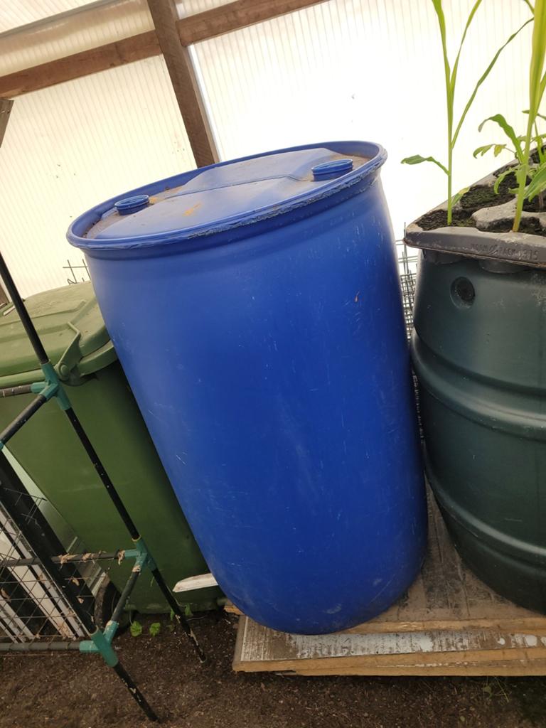 Regentonnen blauw en groen, diverse maten, Tuin en Terras, Regentonnen, 150 liter of meer, Ophalen, Gebruikt, Kunststof
