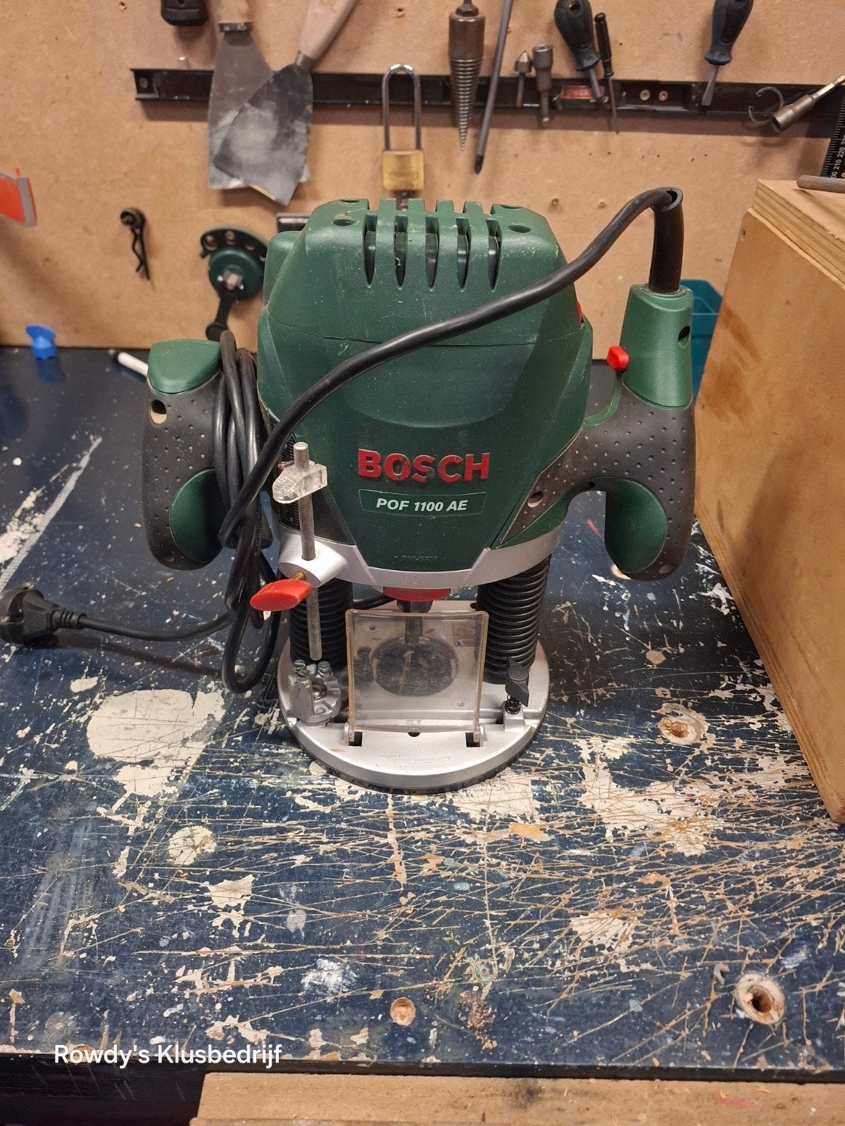 Bosch Bovenfrees POF 1100 AE met houten kist, Ophalen of Verzenden, Zo goed als nieuw, Bovenfrees, Bosch