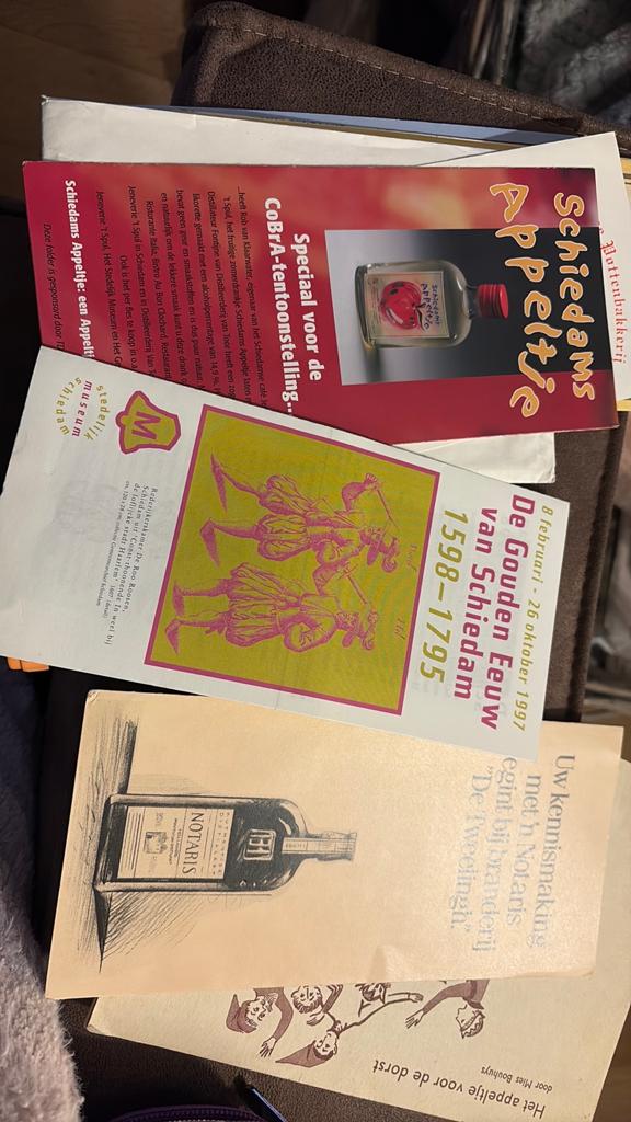 3 folders jenever distilleerderij en museum Schiedam, Verzamelen, Ophalen of Verzenden, Zo goed als nieuw, Overige typen