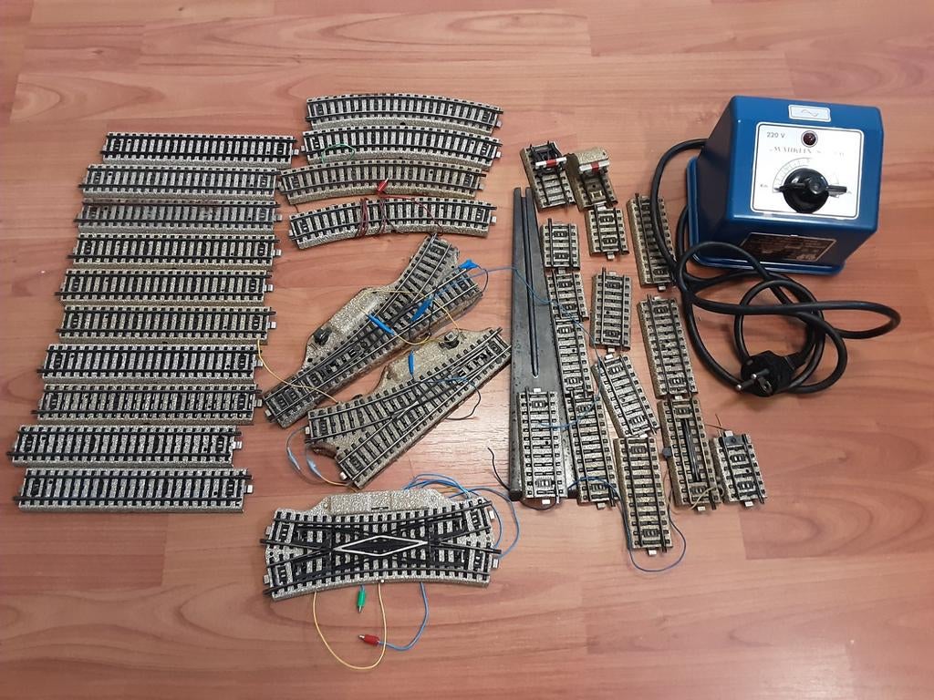 ZOLDERVONDS  partijtje MARKLIN., Hobby en Vrije tijd, Modeltreinen | H0, Wisselstroom, Nieuw, Rails, Ophalen of Verzenden
