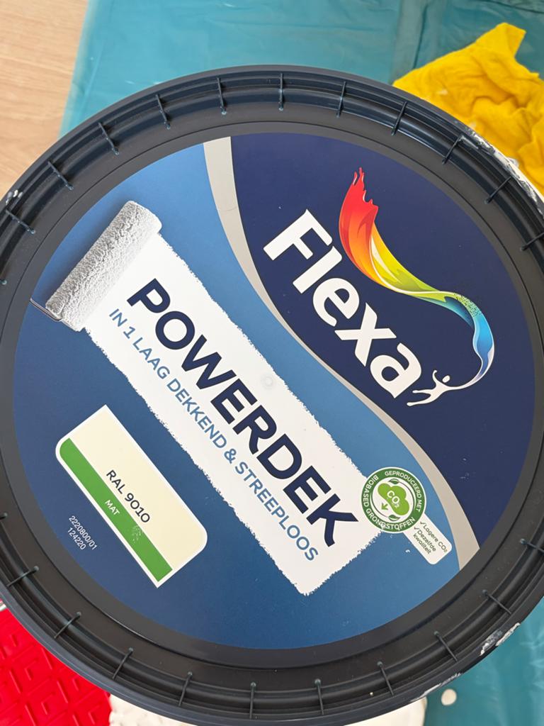 Flexa Powerdek Muurverf RAL 9010 Mat - Zo goed als nieuw, Doe-het-zelf en Verbouw, Verf, Beits en Lak, Ophalen, 5 tot 10 liter