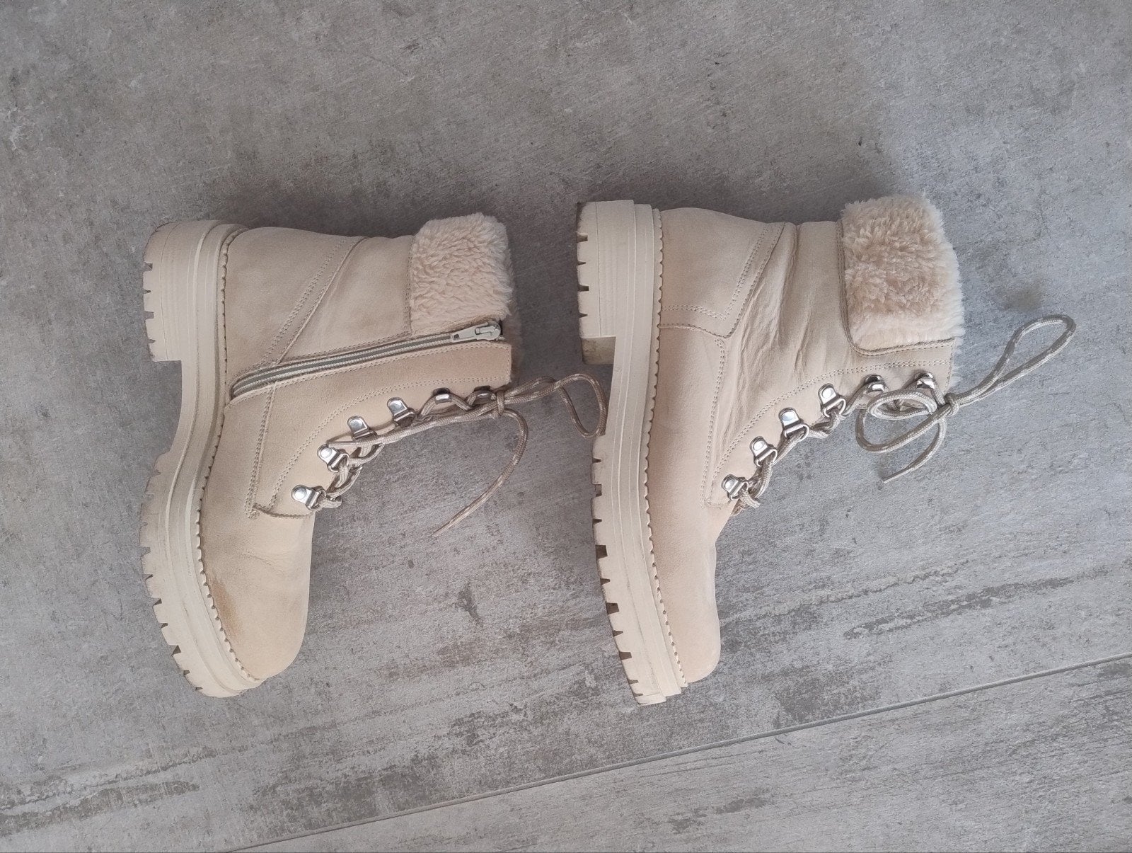 Super mooie Cellini winter laarsjes, Beige, Ophalen of Verzenden, Zo goed als nieuw, Lage of Enkellaarzen
