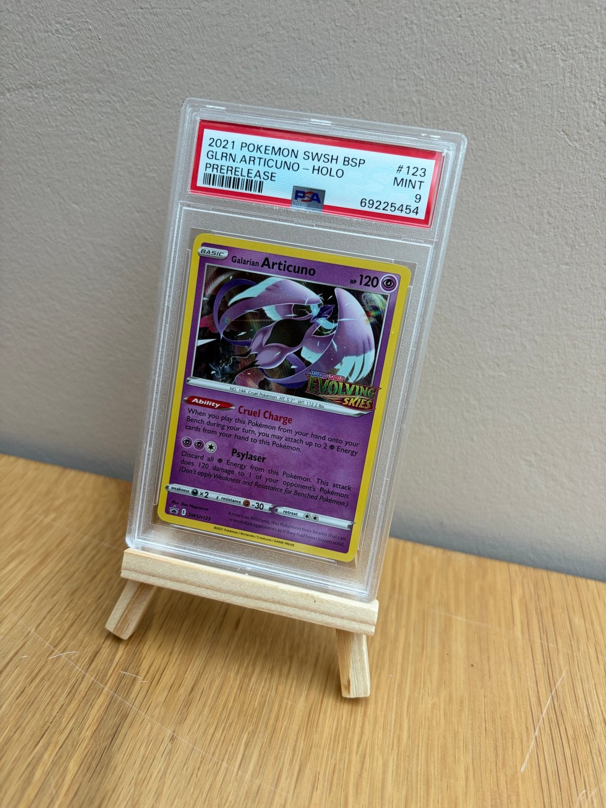 2021 Pokémon SWSH BSP Galarian Articuno Holo PSA 9, Ophalen of Verzenden, Zo goed als nieuw, Losse kaart, Foil