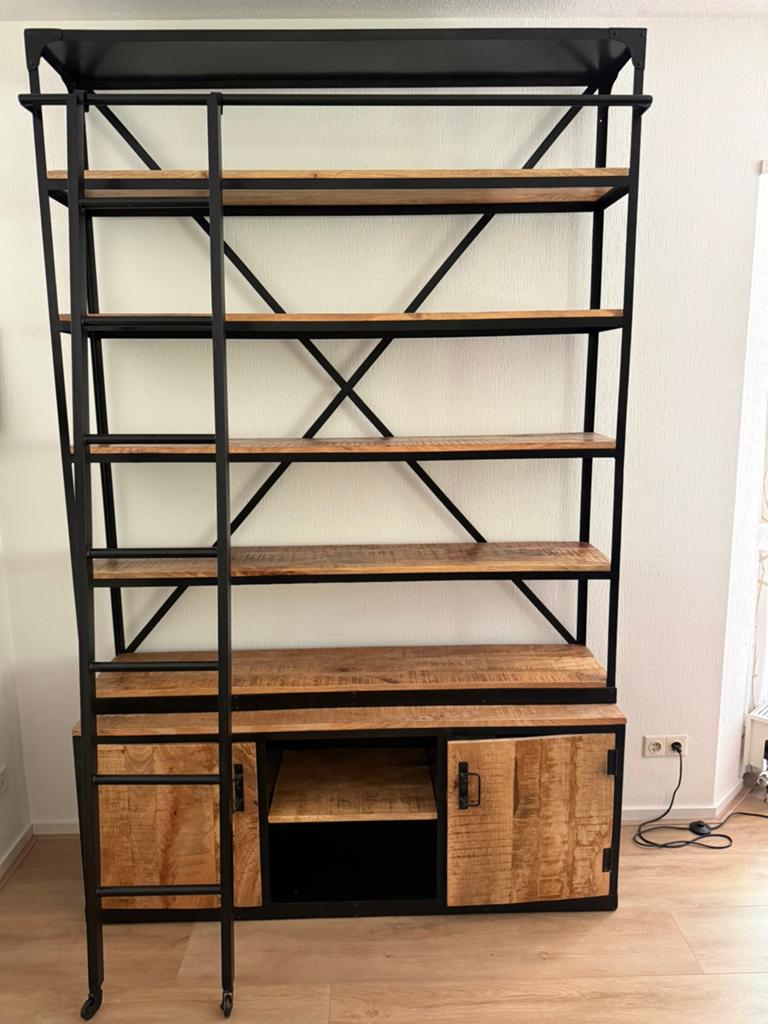 Mangohouten kast met ladder, Ophalen, Zo goed als nieuw
