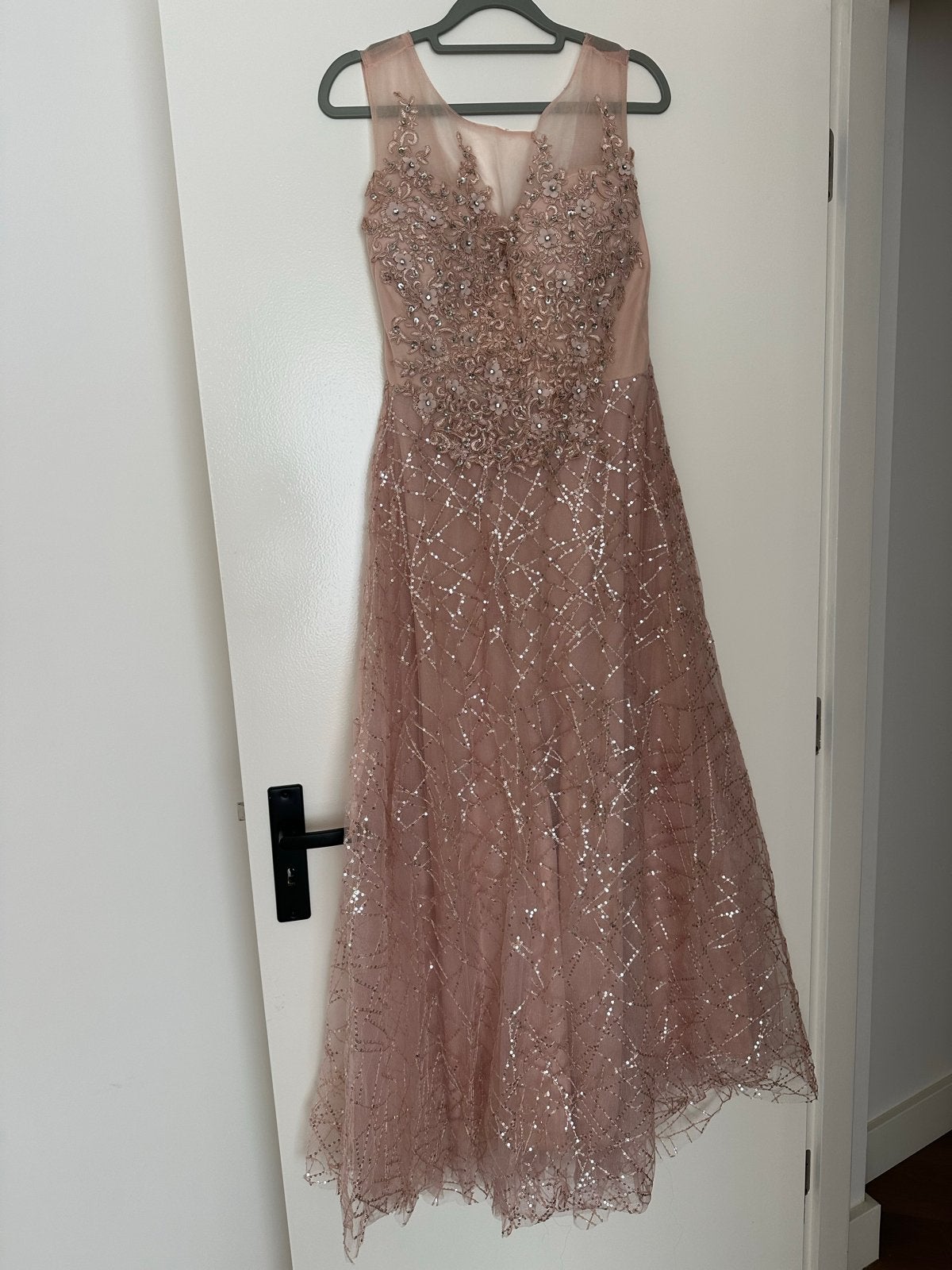 Elegante Roze Avondjurk, Ophalen, Roze, Maat 36 (S), Gedragen