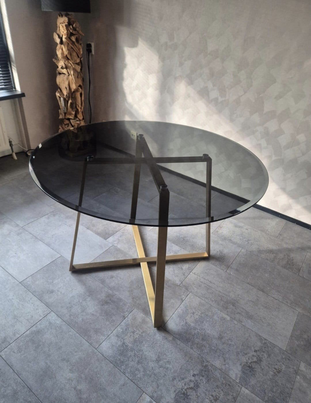 Ronde eettafel met glazen blad en gouden onderstel, Ophalen, Rond, Zo goed als nieuw, Glas