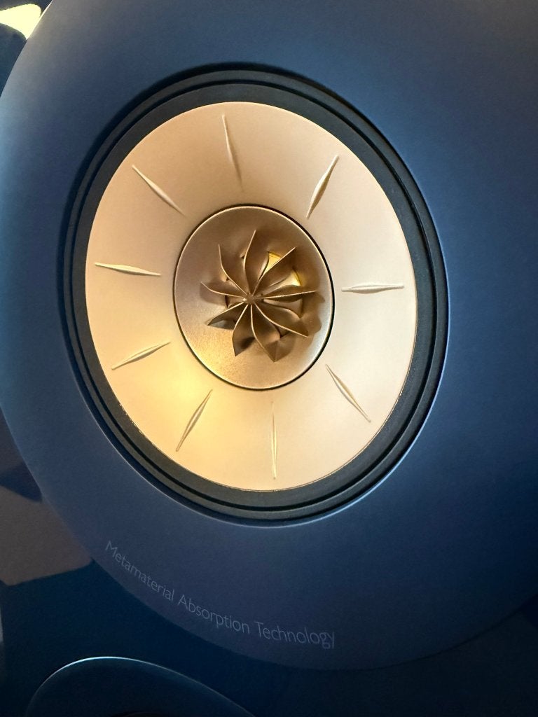 KEF R3 Meta – Indigo Gloss Special Edition | Als Nieuw |, Overige merken, Ophalen of Verzenden, Zo goed als nieuw, 120 watt of meer