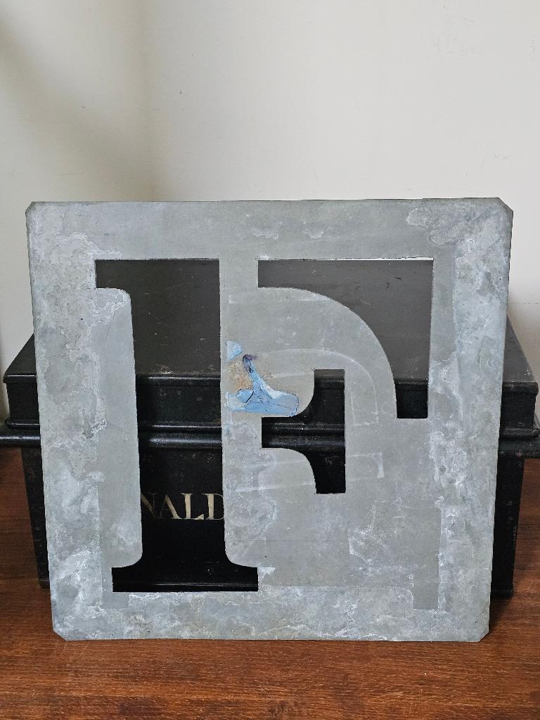 Groot oud zinken lettersjabloon alfabet LETTER 'F' 26X26cm, Antiek en Kunst, Ophalen of Verzenden