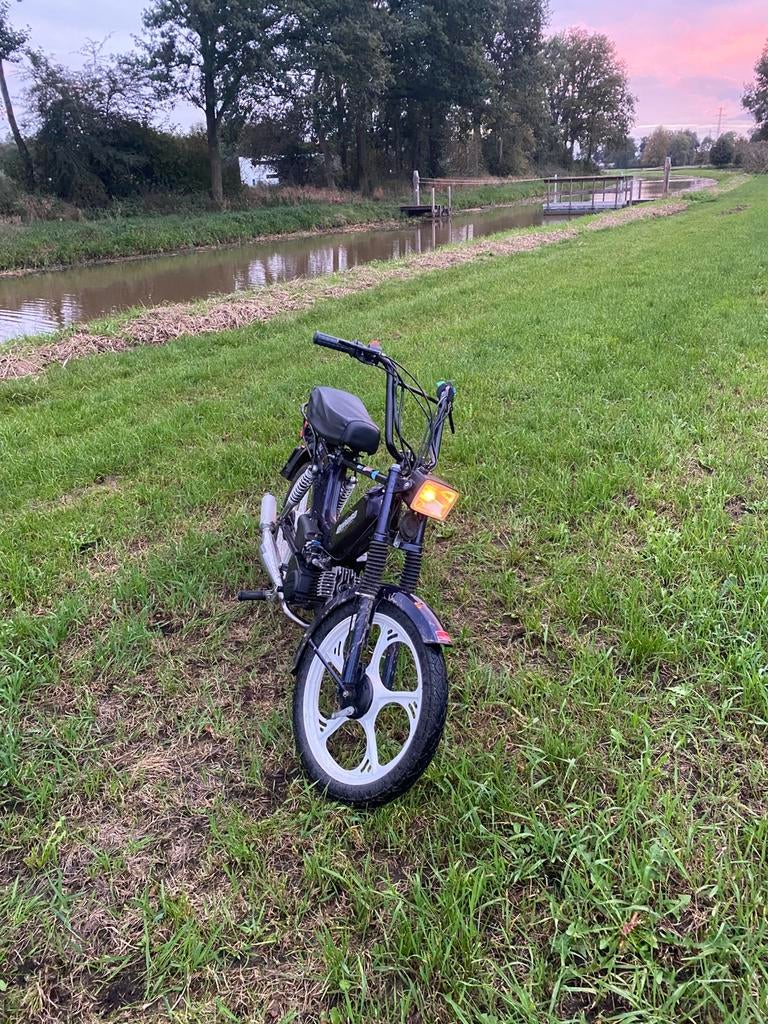 Tomos a35 quadro, Fietsen en Brommers, Brommers | Tomos, Gebruikt, Quadro, Ophalen