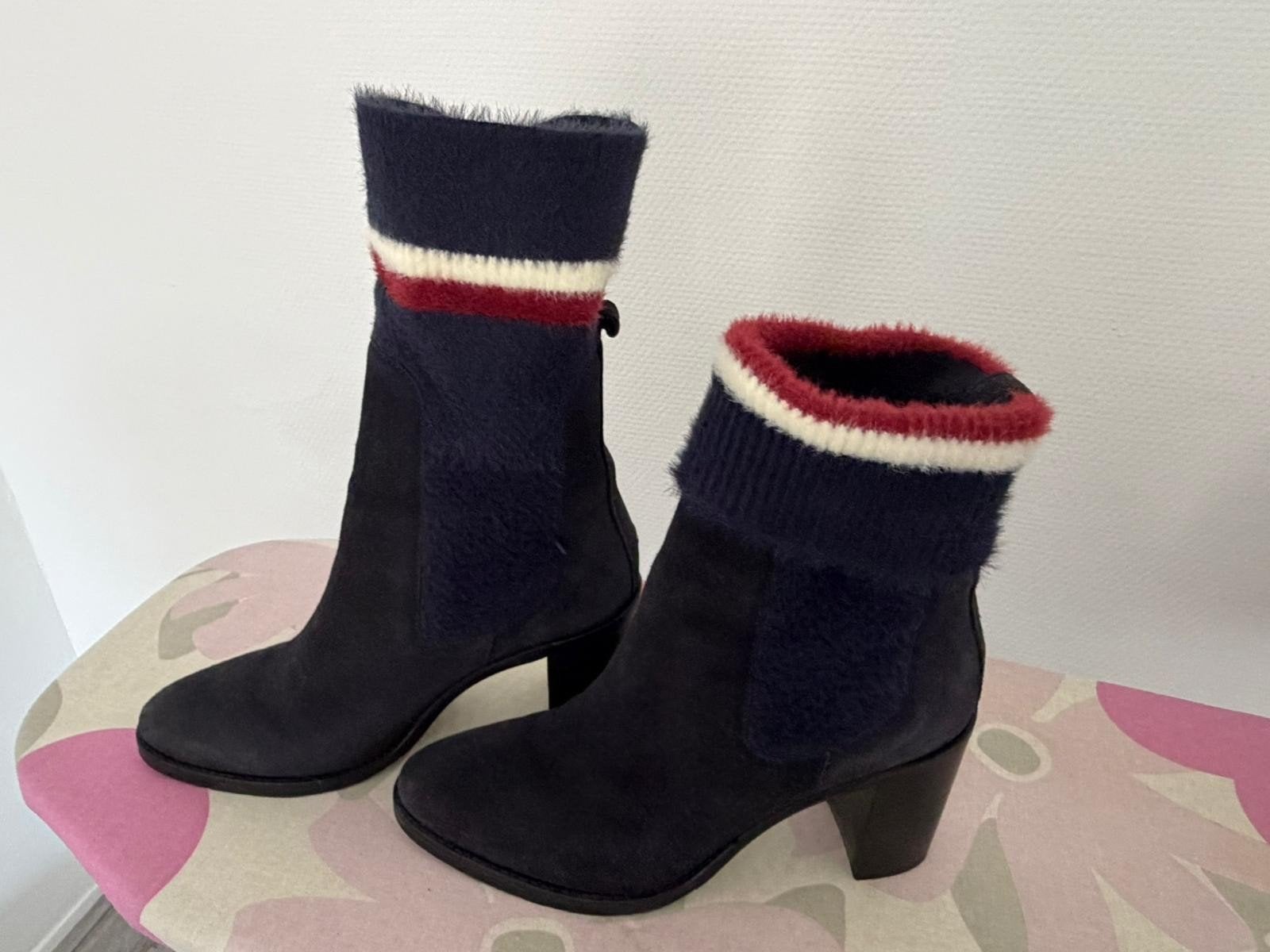 Tommy Hilfiger enkellaarsjes met omslag, Kleding | Dames, Schoenen, Blauw, Lage of Enkellaarzen, Ophalen of Verzenden, Gedragen