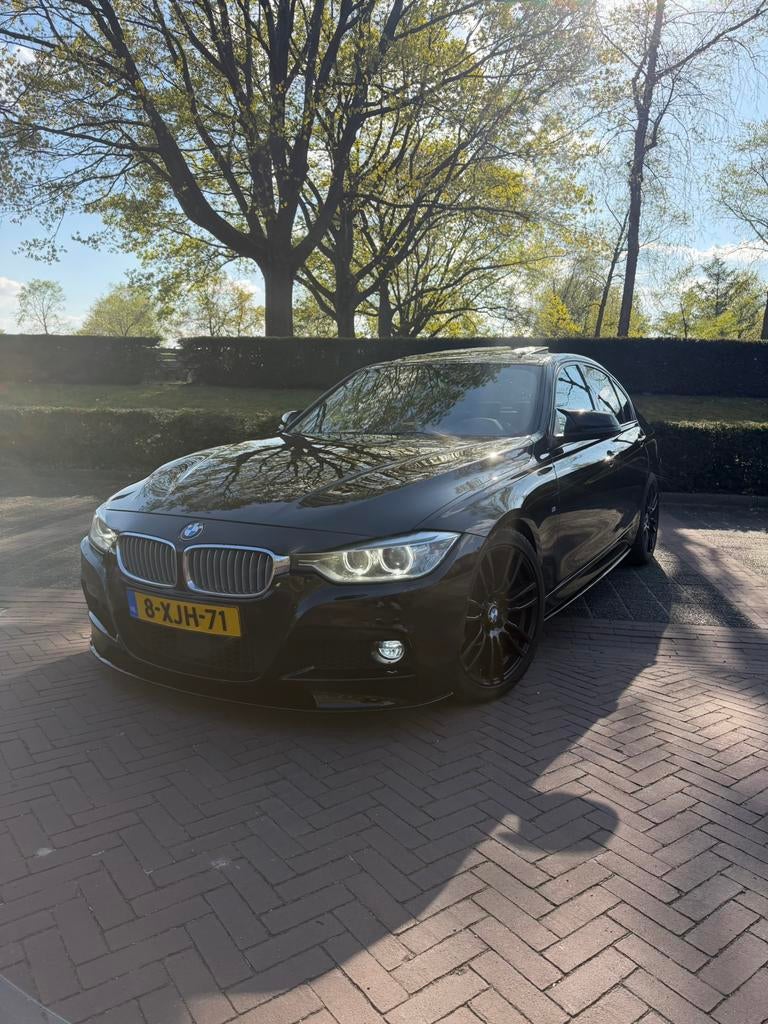 BMW f30 320d M-Sport Individual Full Option, Auto's, BMW, Automaat, Euro 5, Achterwielaandrijving, 1995 cc