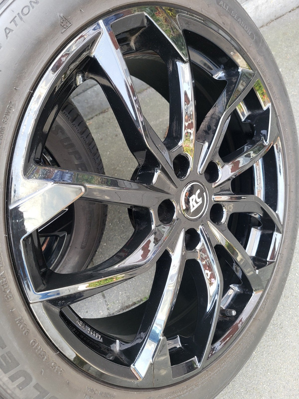Foto 11 van Tesla model 3 en Y banden velgen 235/45/19 TPMS