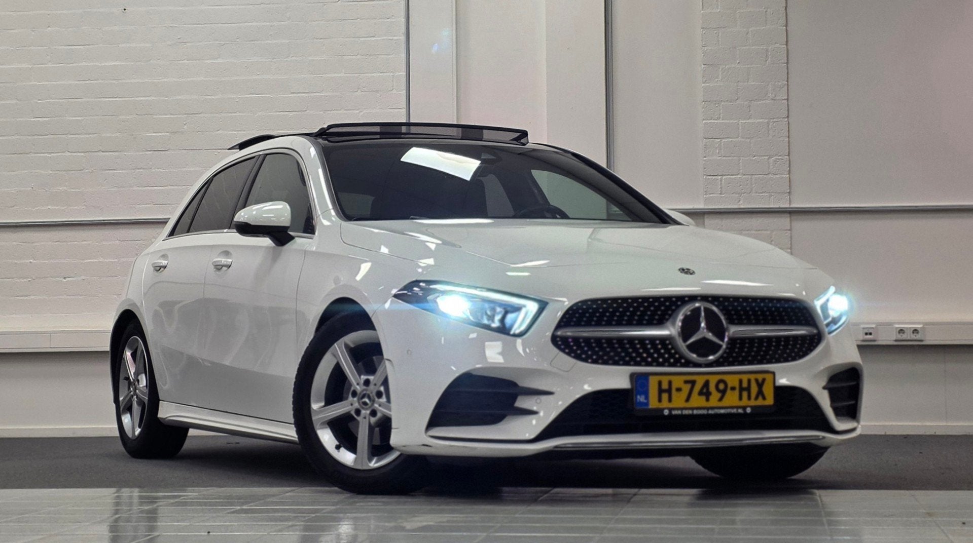 Mercedes-Benz A-klasse 160 Business Solution AMG 1e Eigenaar, Auto's, Voorwielaandrijving, Gebruikt, Euro 6, 4 cilinders
