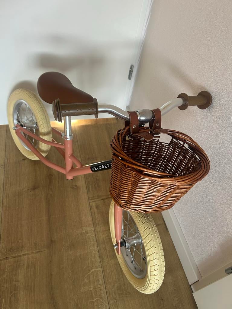 Veloretti Mini Loopfiets Blazing Salmon met mandje, Fietsen en Brommers, Fietsen | Kinderfietsjes, Ophalen, Gebruikt, Minder dan 16 inch