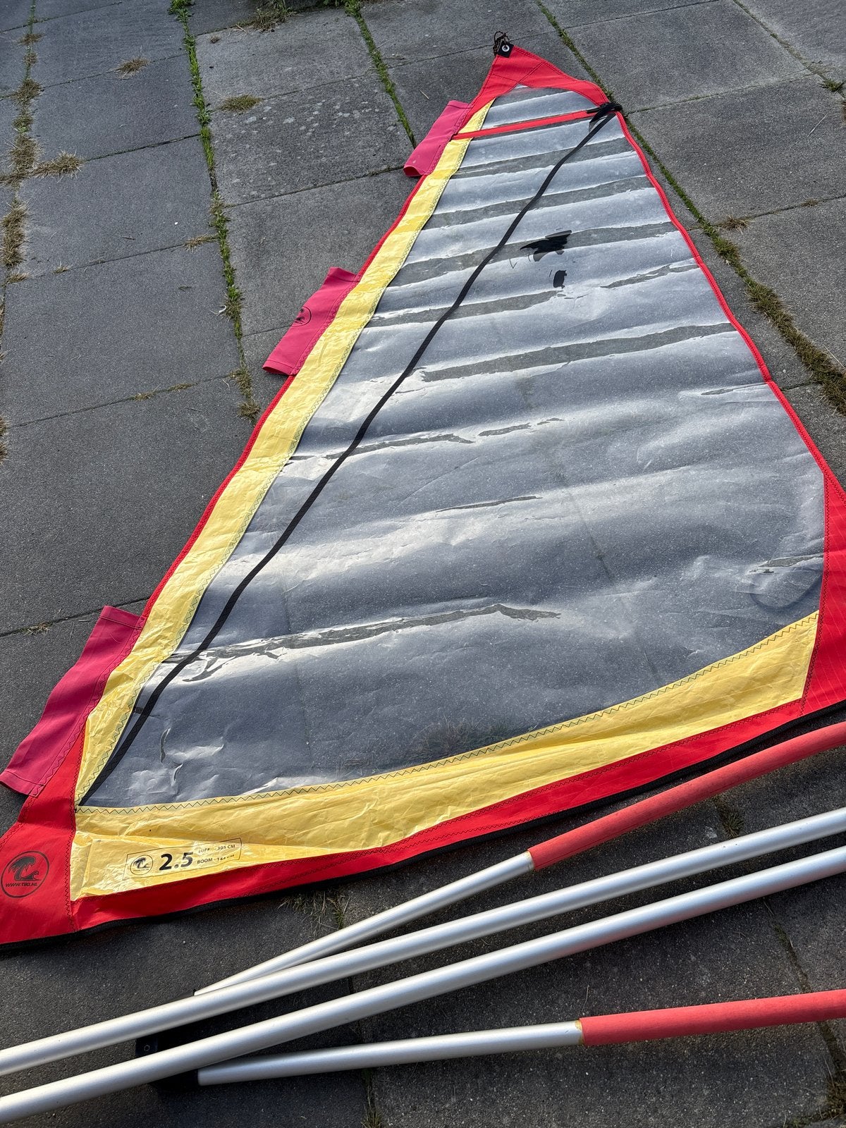 Beginner surf set - Zeil, giek, mast en adapter (Tiki), Watersport en Boten, Overige merken, Gebruikt, Met giek, Minder dan 3.5 m²