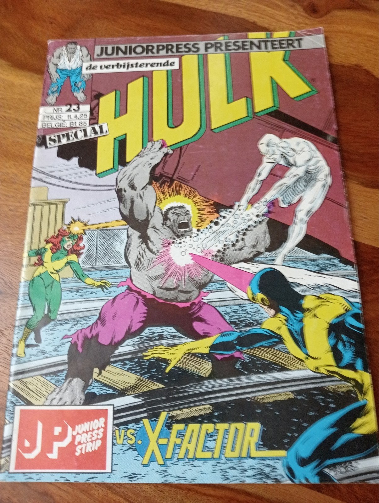 Hulk vs X-Factor Juniorpress Special Nr. 23, Boeken, Strips | Comics, Amerika, Diverse, Ophalen of Verzenden, Gelezen