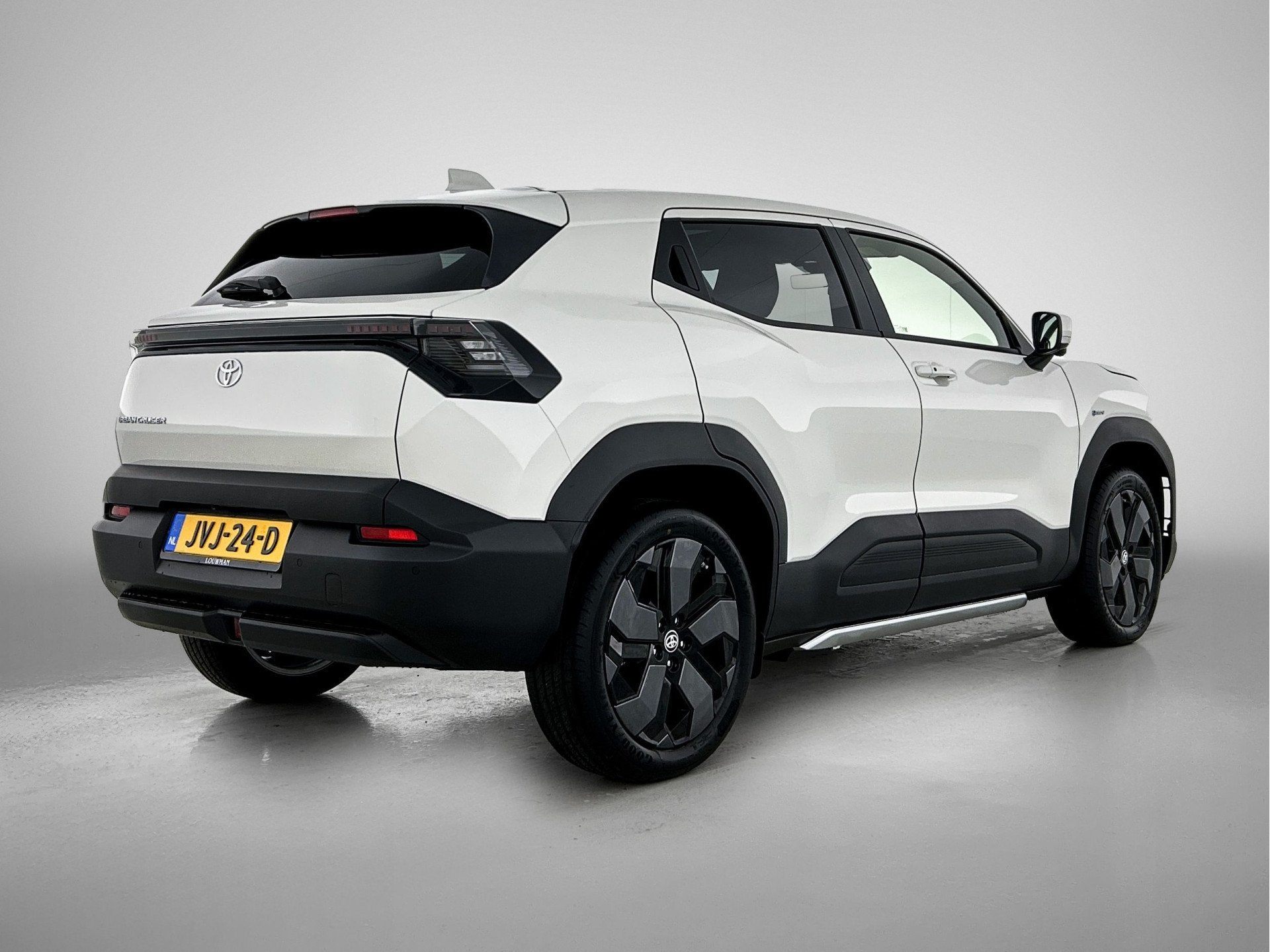 Toyota Urban Cruiser Executive 61 kWh | DEMO | (bj 2026), Auto's, 12 maanden, 44 min, Leder en Stof, Wit