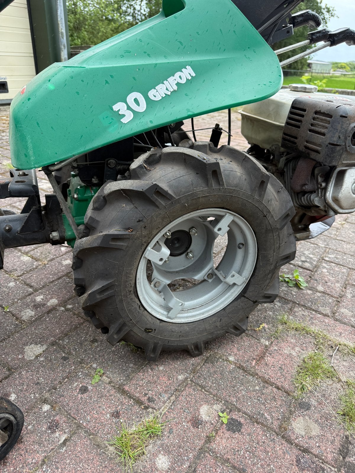 Ferarri Grifon 530 veegmachine, Ophalen