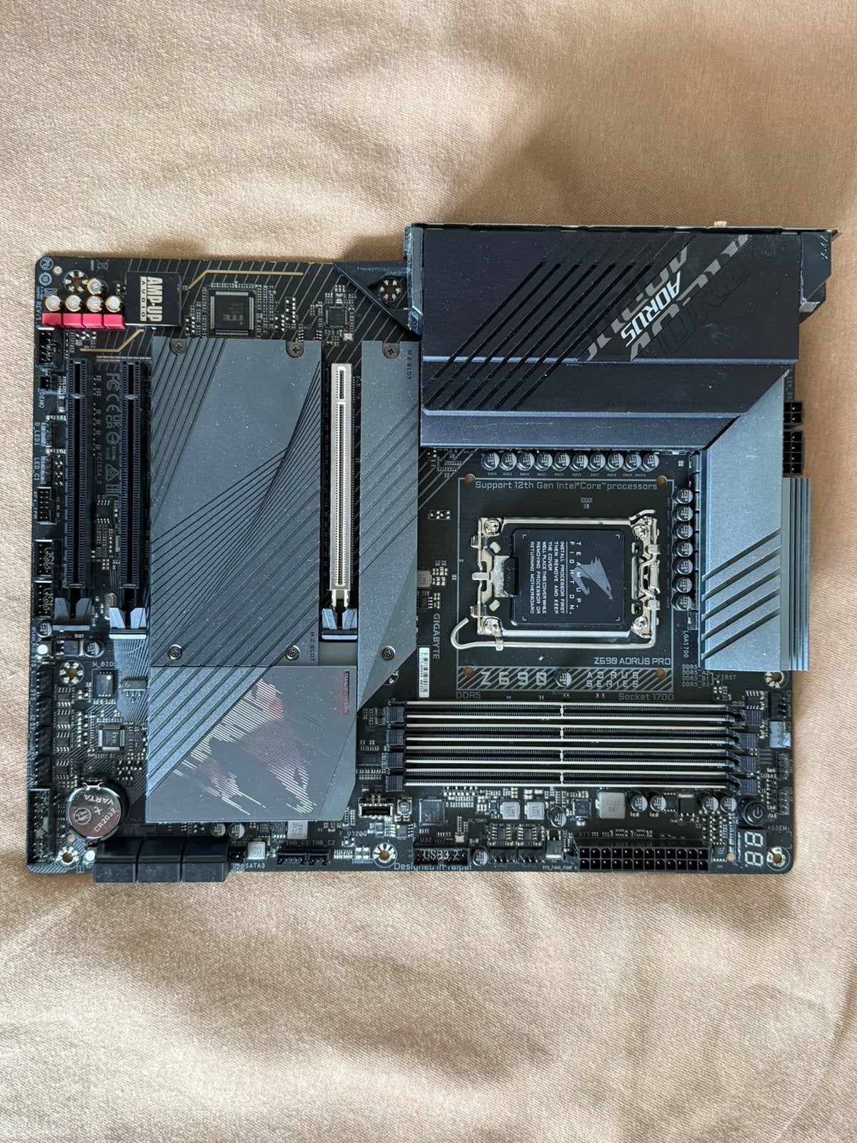 GIGABYTE Z690 AORUS PRO DDR5 Moederbord, Ophalen of Verzenden, Zo goed als nieuw, DDR5