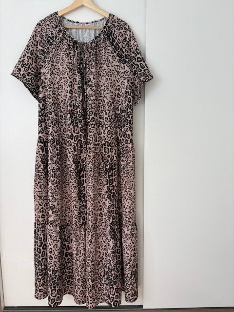 Wibra nieuwe jurk maat 44(XXL), Kleding | Dames, Jurken, Maat 42/44 (L), Nieuw, Wibra, Onder de knie