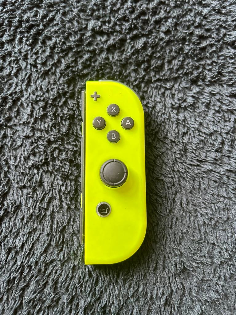 Nintendo Switch Joycon Geel Rechts, 1 speler, Ophalen of Verzenden, Zo goed als nieuw, Vanaf 3 jaar